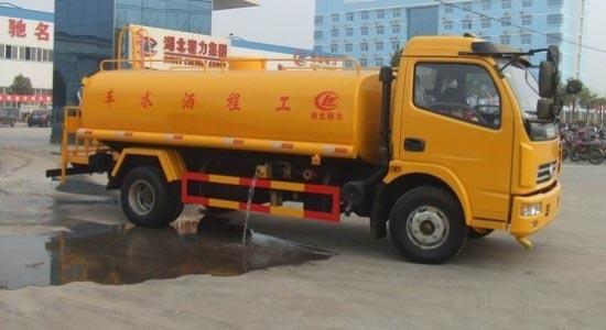 東風(fēng)多利卡<a href=http://m.jinchen-sh.com/ssc target=_blank class=infotextkey>灑水車</a>