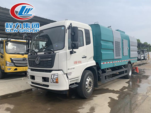 東風(fēng)天錦國(guó)六吸塵車(chē)圖片2