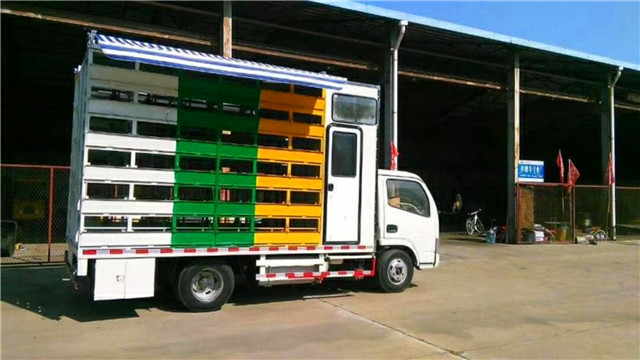 帶生活區藍牌養蜂車，兩邊固定意蜂箱40箱