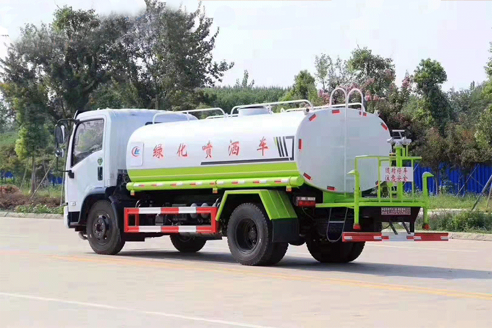 新品國六東風(fēng)大福瑞卡9.2方灑水車圖片4