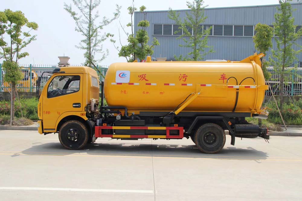 東風(fēng)多利卡D7國六8方吸污車圖片3